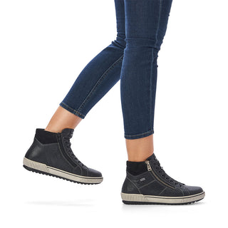 Delaware D07 - Black