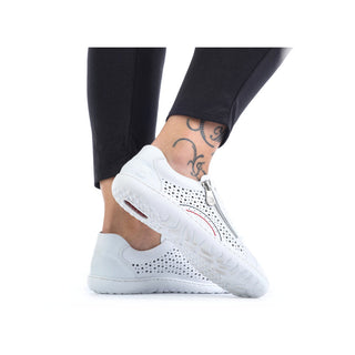 Dana 528 - White Leather
