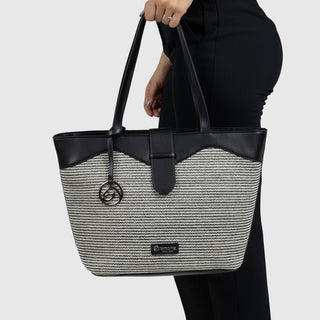 Tara Q07 - Black
