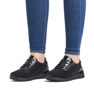 Den R67 - Black